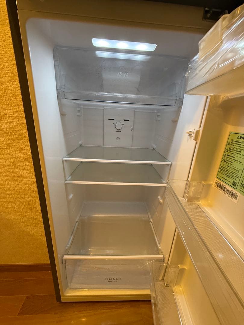 も*プ様 Hisense 冷蔵庫 シルバー 3段棚