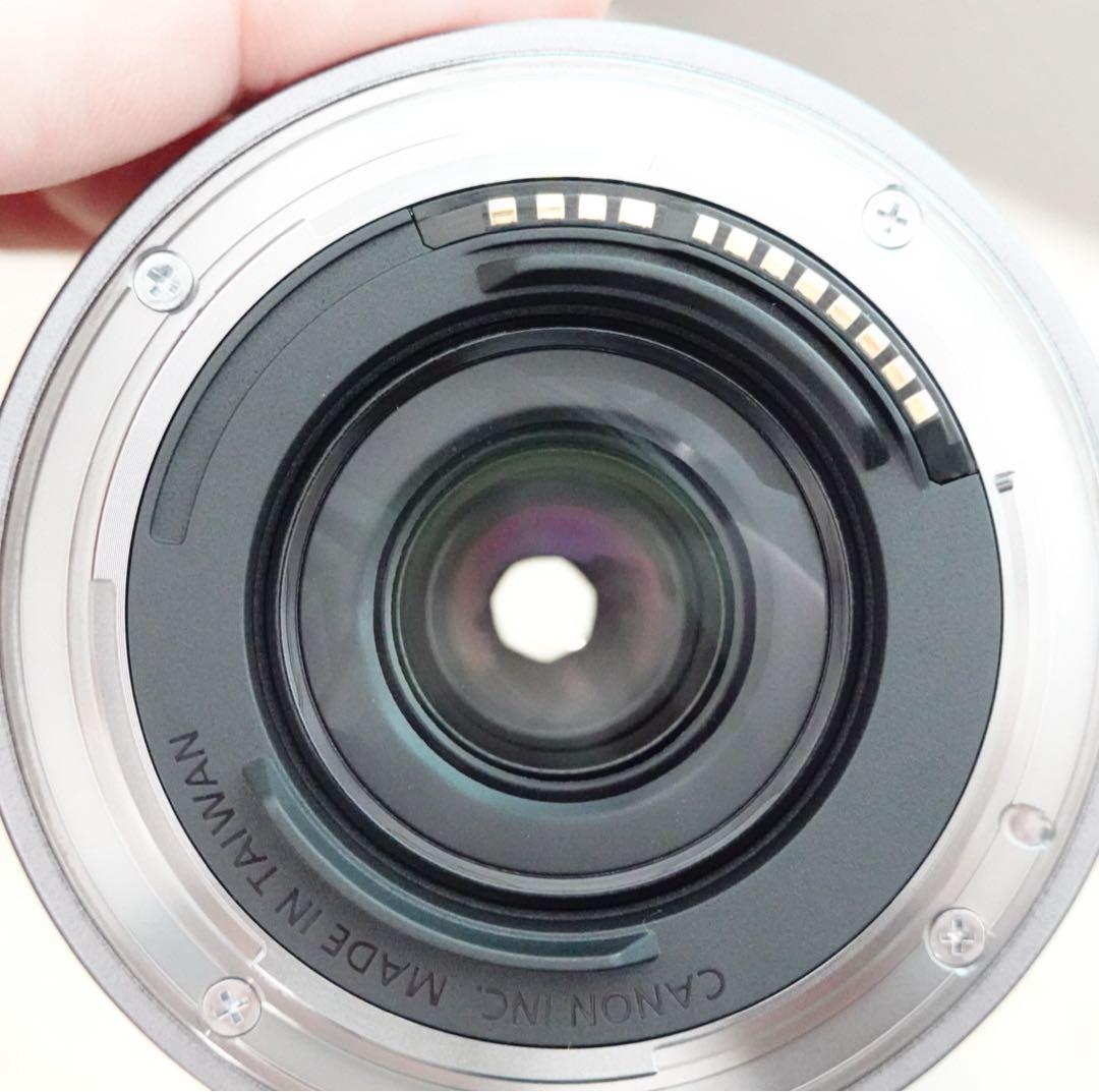 ほぼ未使用新品【純正フード付　Canon RF16mm F2.8 STM】