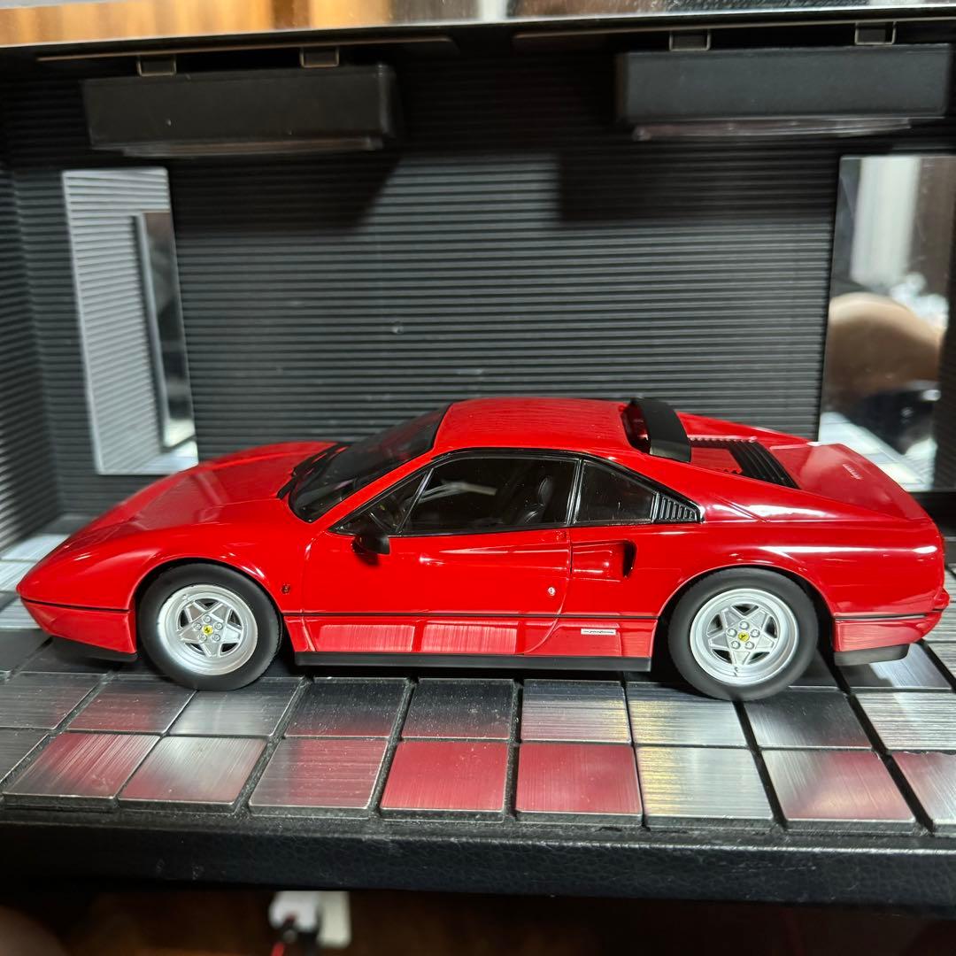 絶版未展示品 KKスケール 1/18 フェラーリ 328 GTB 1985