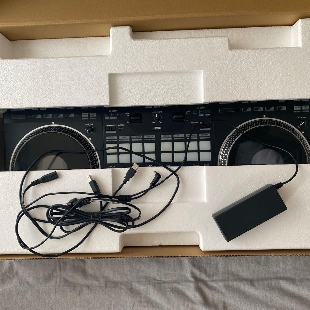 Pioneer DDJ-REV7 DJコントローラー