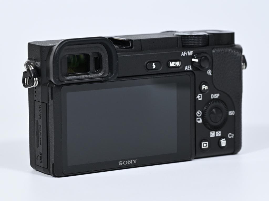 【超美品】SONY α6400 ILCE-6400 ボディ《ショット数2541》