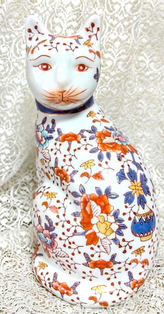 古伊万里 見返り猫 金彩赤絵 五彩絵付　置き物