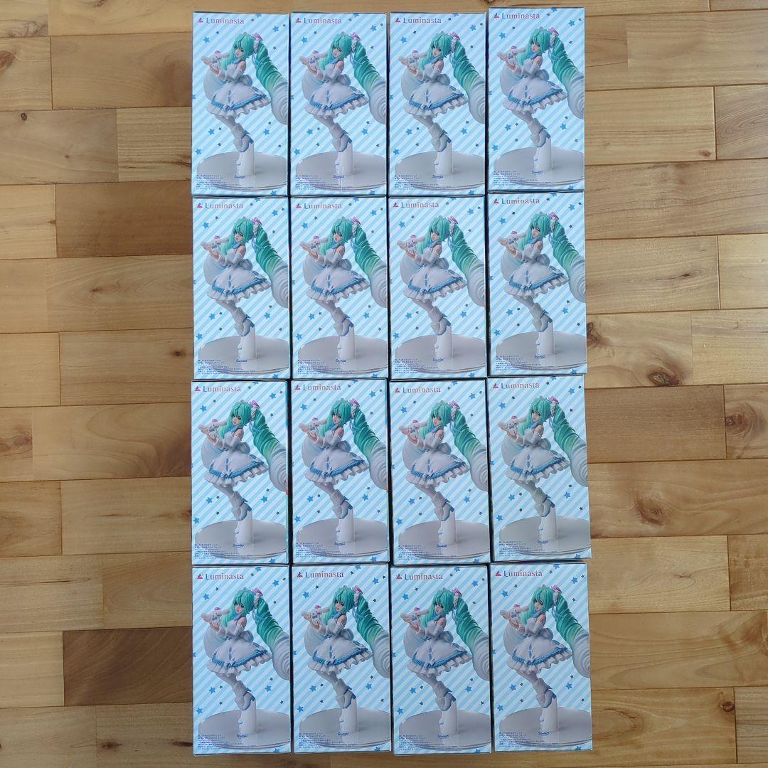 初音ミク　フィギュア　39個セット　猫耳Tシャツ・シナモロール　など