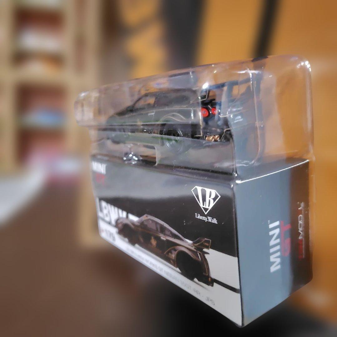 MINI GT LBWK ブラック 1/64 スケール