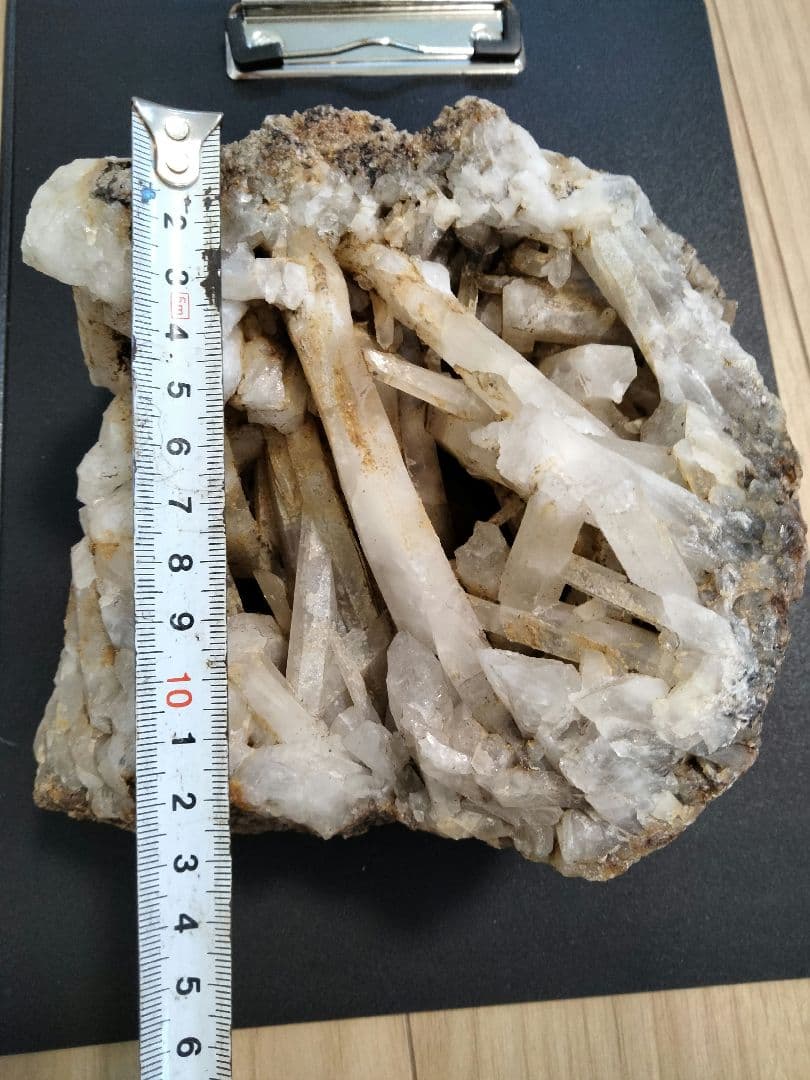 長野県　天然水晶　栗生水晶山産　水晶　原石　2.8キロ　大サイズ　早い者勝ち