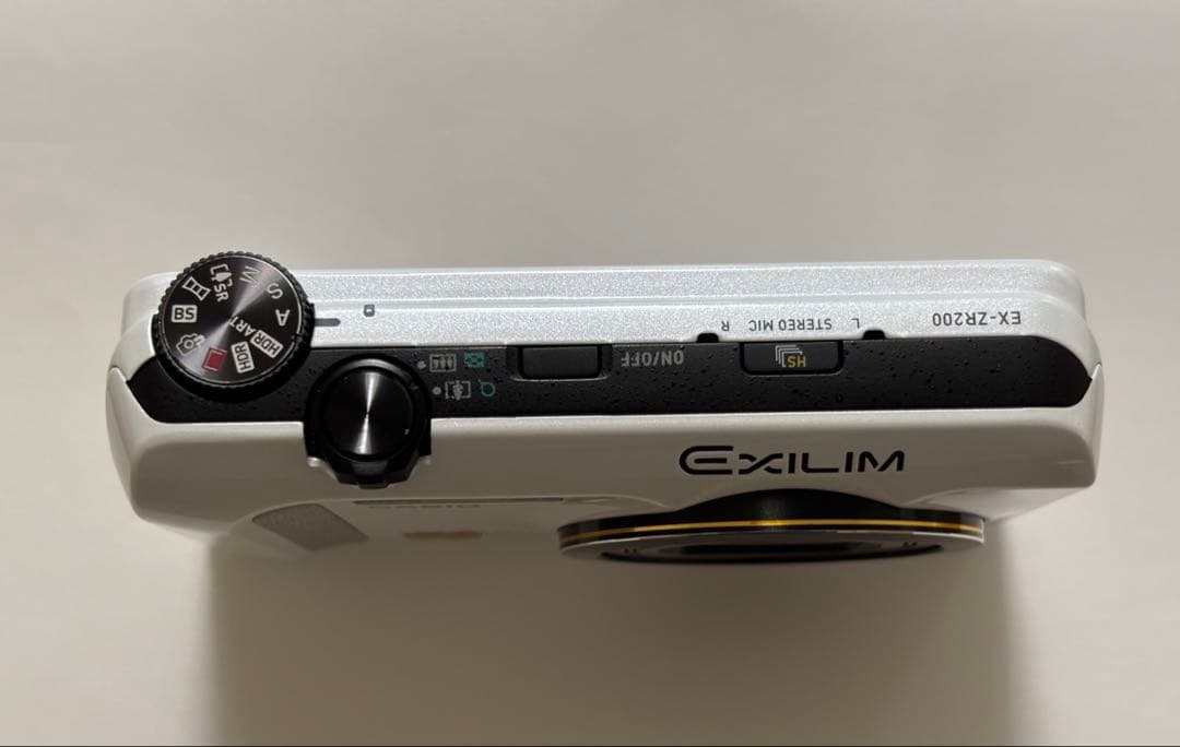 CASIO EXILIM EX-ZR200 【液晶傷あり】