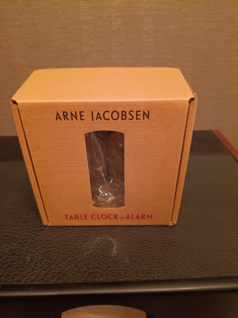 アルネヤコブセン ARNE YACOBSENテーブルクロック 黒