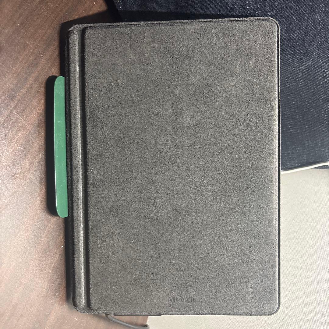 Windowsタブレット本体 Microsoft製キーボードカバー付き