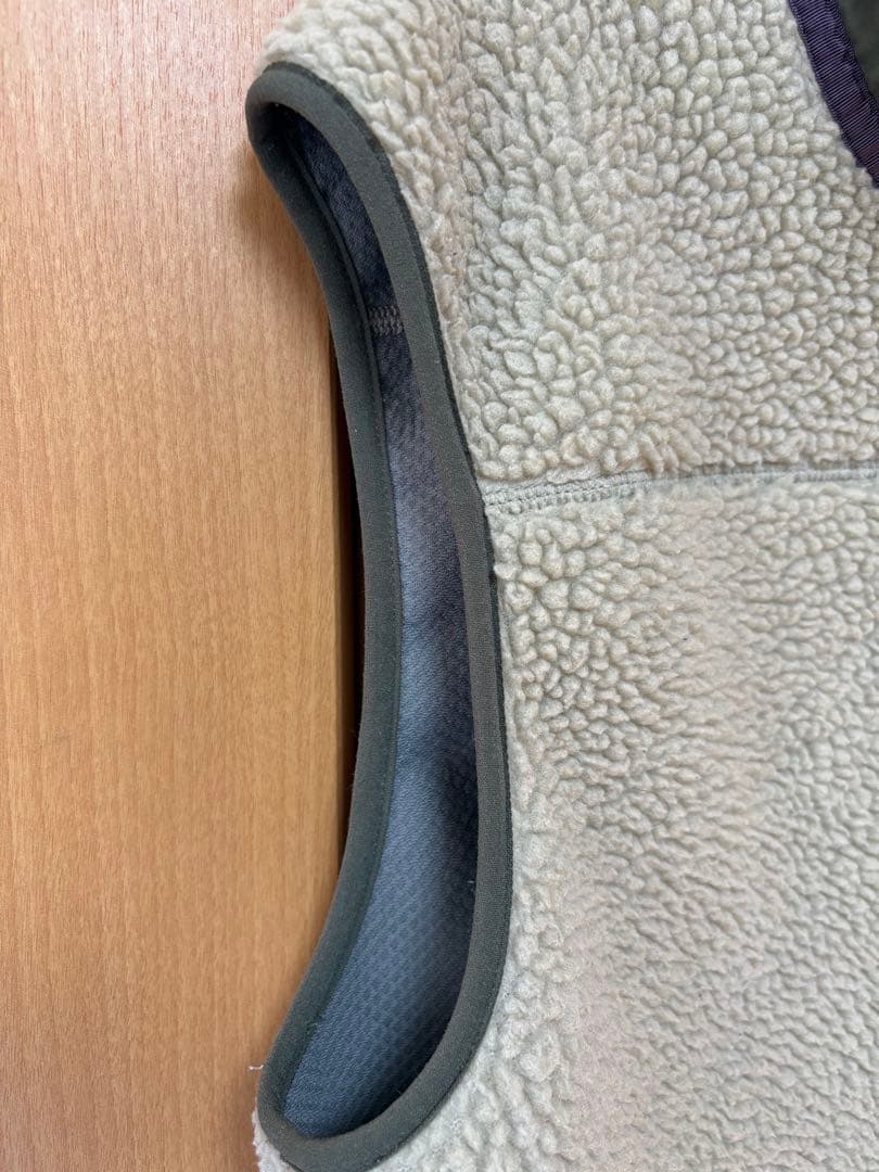 patagonia フリースベスト Sサイズ ベージュ/カーキ　美品