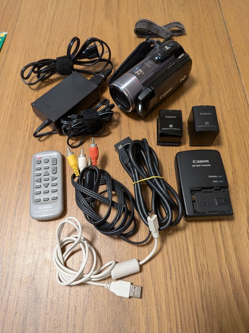 Canon iVIS HF20 ビデオカメラ 本体　動作確認済み