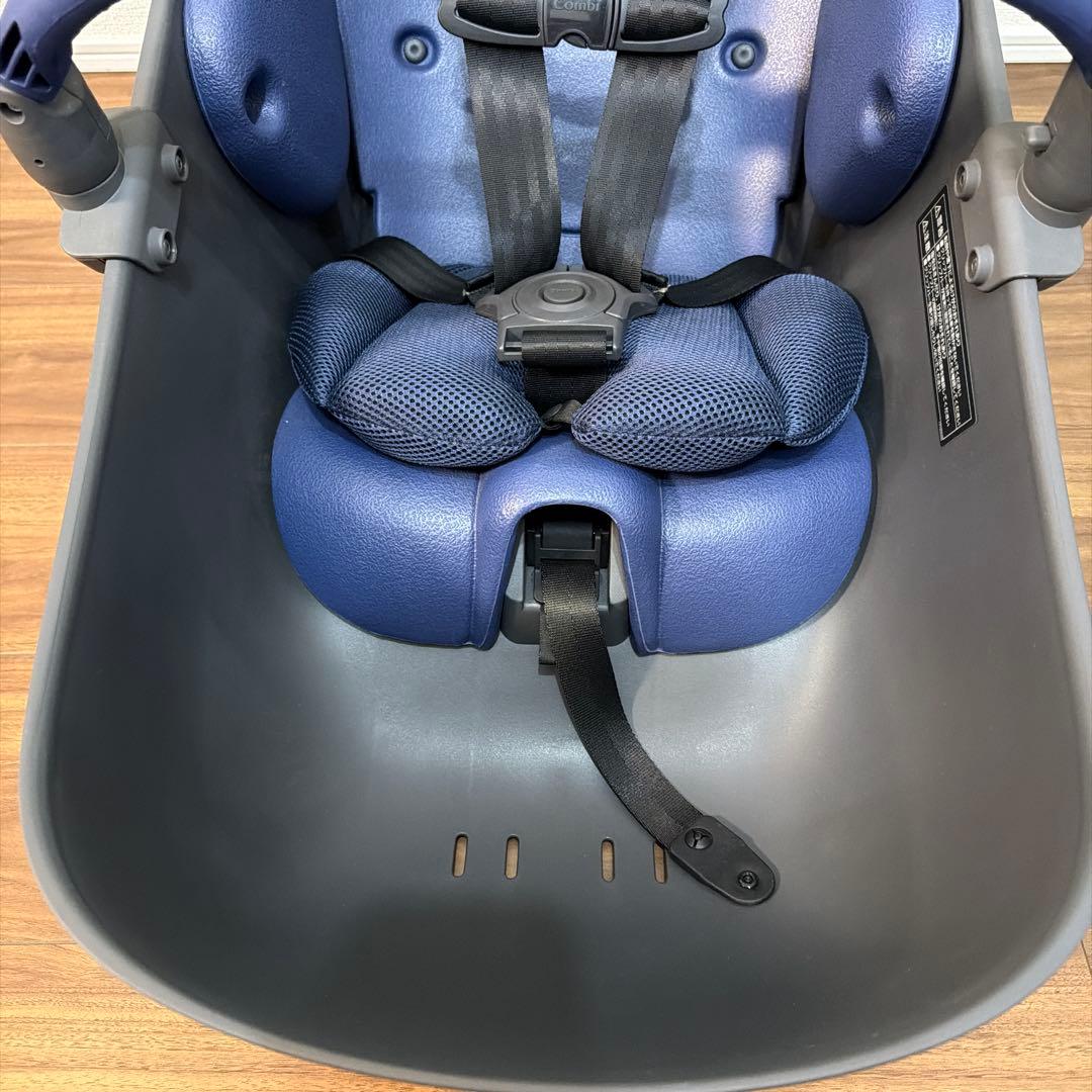 Panasonic ギュットクルーム フロントチャイルドシート