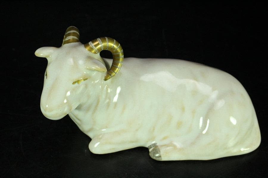 三代伊藤陶山 羊置物 美品 共箱(K-LC863)