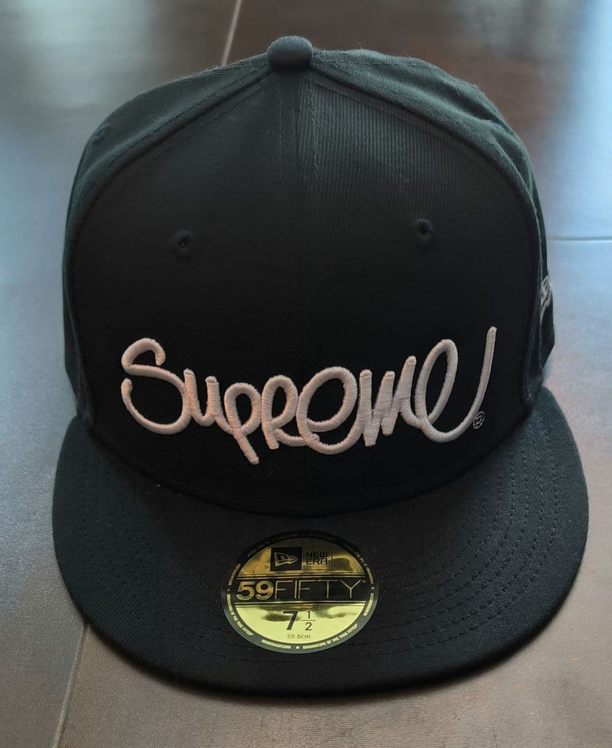 美品！シュプリーム　キャップ