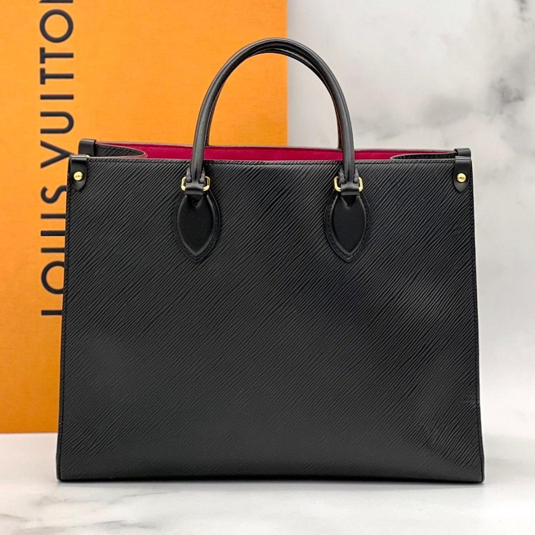 ルイヴィトン オンザゴーMM エピ ショルダー ブラック ピンク トート Lv