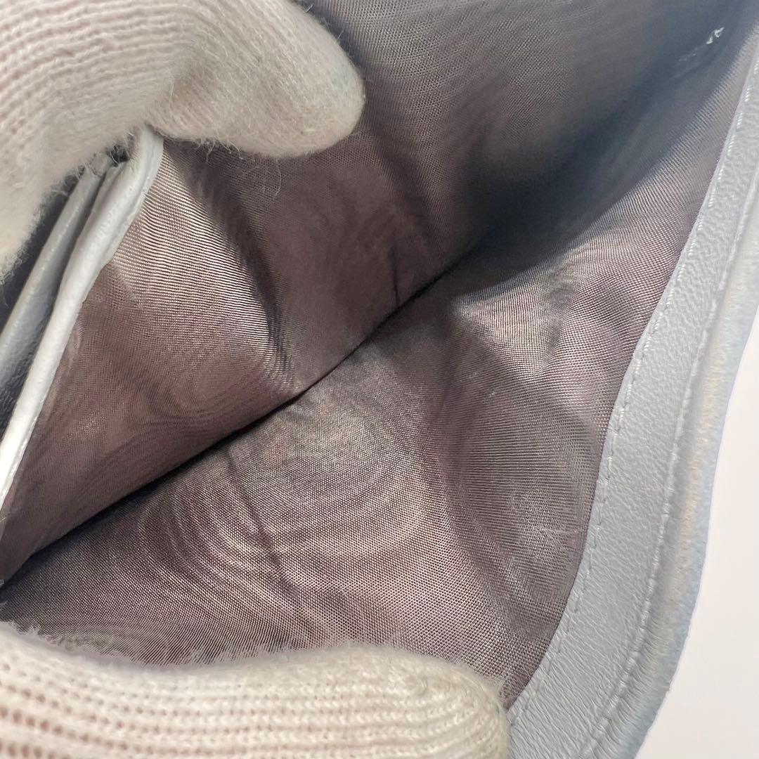 極美品✨ 現行モデル miu miu ミュウミュウ マテラッセ 二つ折り財布