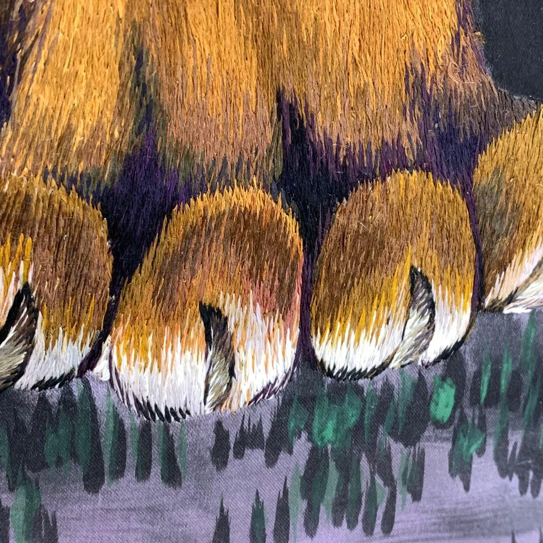 掛軸 荒木秀峰 猛虎 刺繍 共箱 太巻 干支 寅 月 夜 B-7