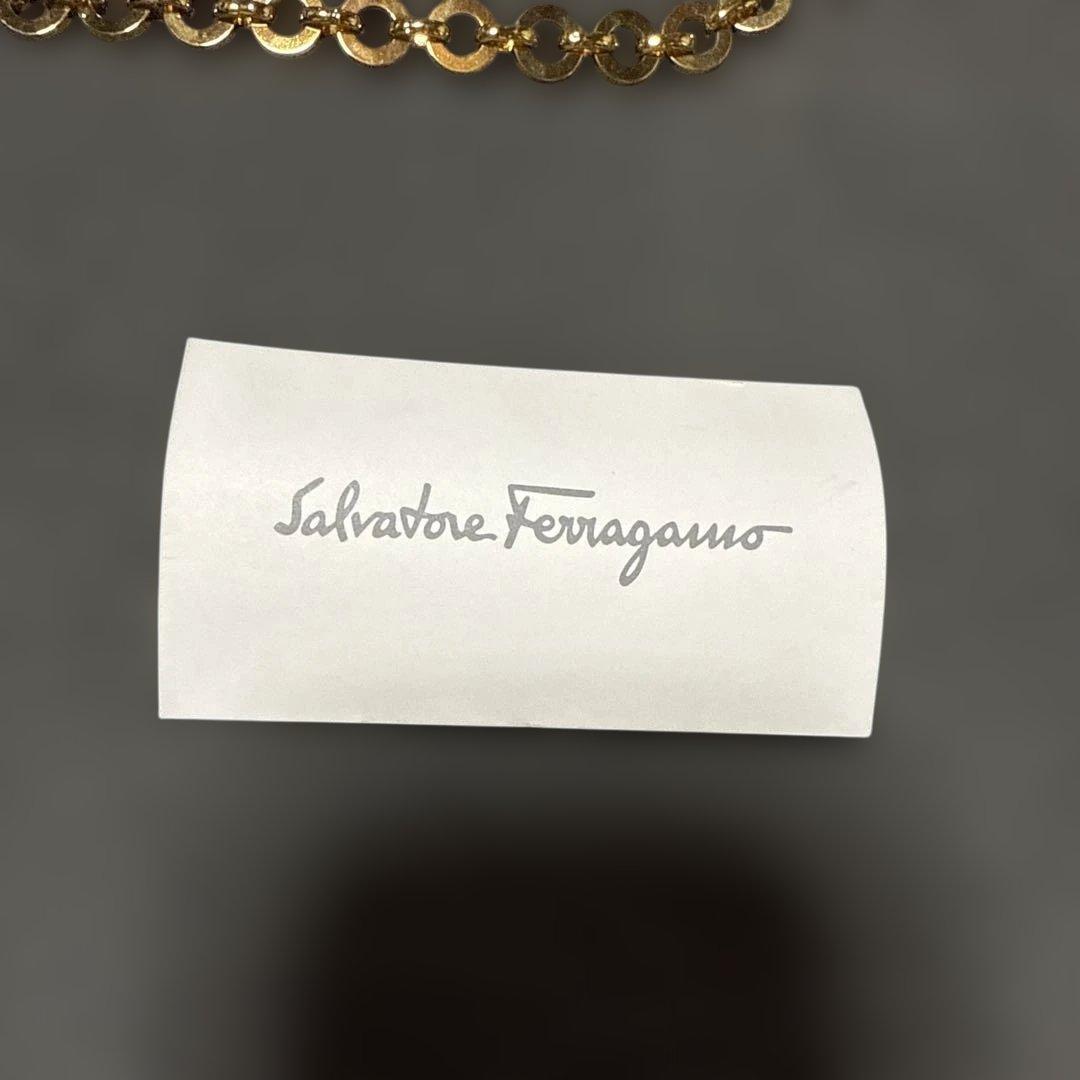 最終価格　フェラガモ チェーン ショルダーバッグ ガンチーニ　ゴールド金具