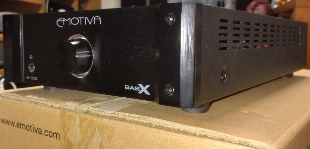 EMOTIVA BASX A-100 プリメインアンプ