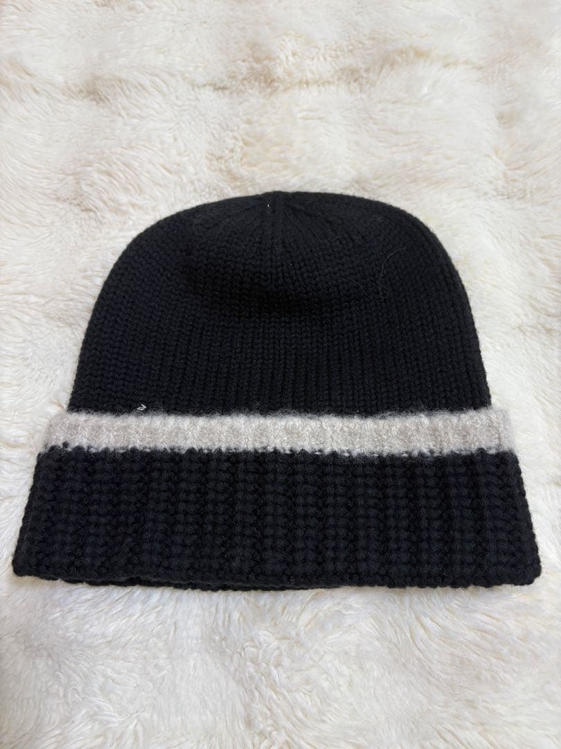 CHANEL ニット帽 黒 白 ストライプ