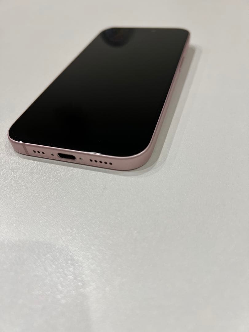 Apple iPhone 15 256GB SIMフリー バッテリー85%
