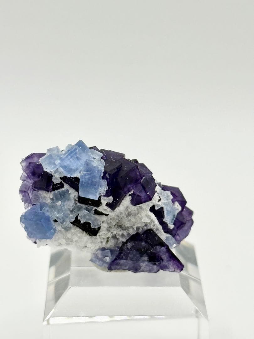 パープル　ブルーフローライト　浙江省産　蛍石　原石　鉱物標本　天然石