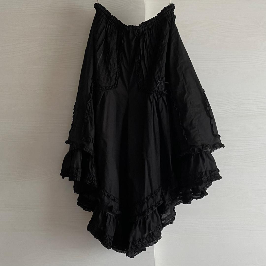 PINK HOUSE　ピンクハウス　フリル付き黒キュロット