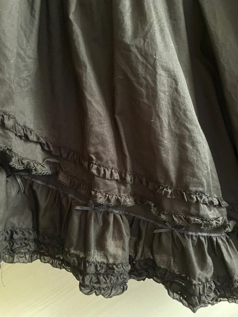 PINK HOUSE　ピンクハウス　フリル付き黒キュロット