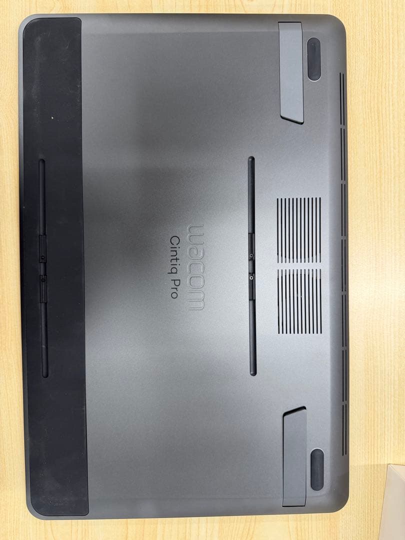 Wacom Cintiq Pro 液晶ペンタブレット本体