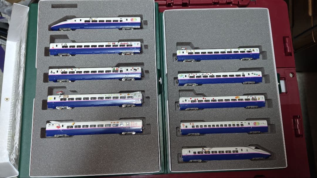 KATO 東北新幹線E2系 ご当地Suicaのペンギンラッピング 10両セット