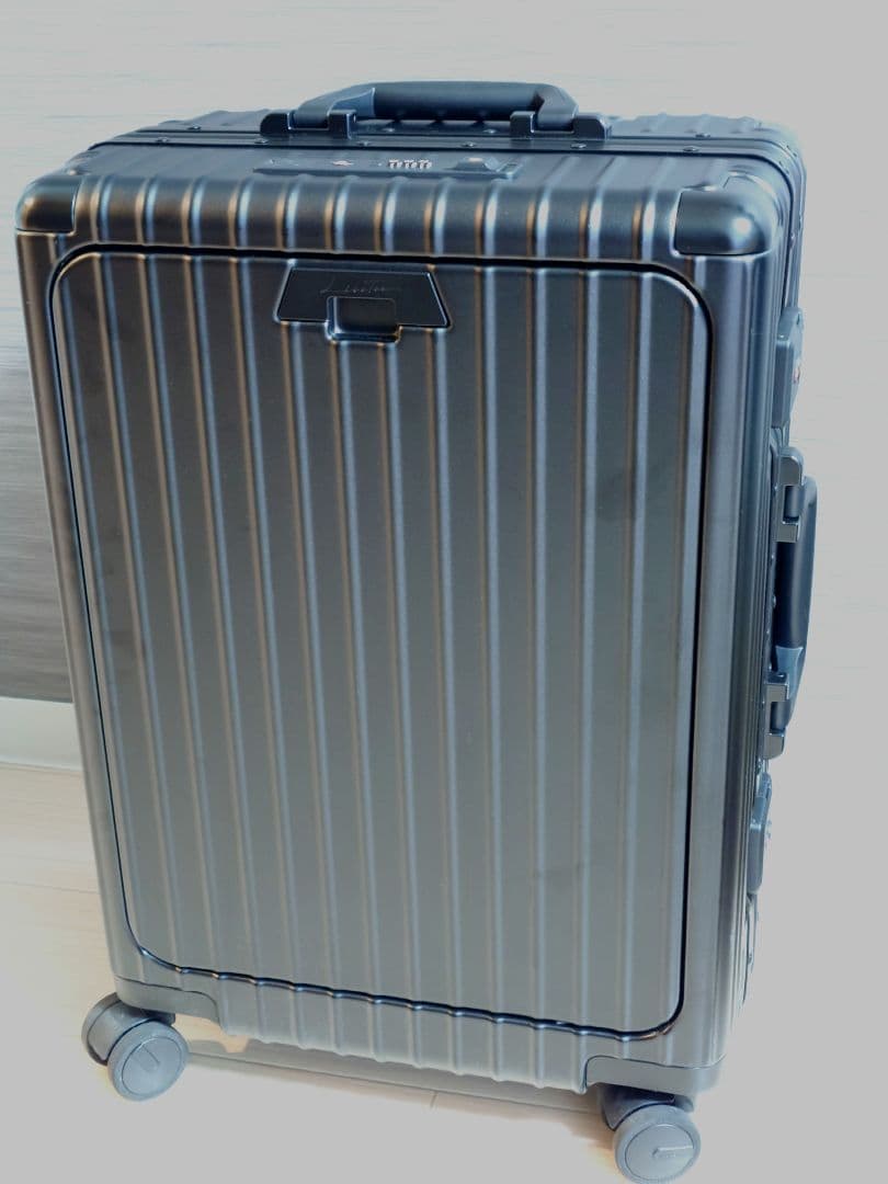 リベティ多機能キャリーケース マットブラックSサイズ 機内持ち込み