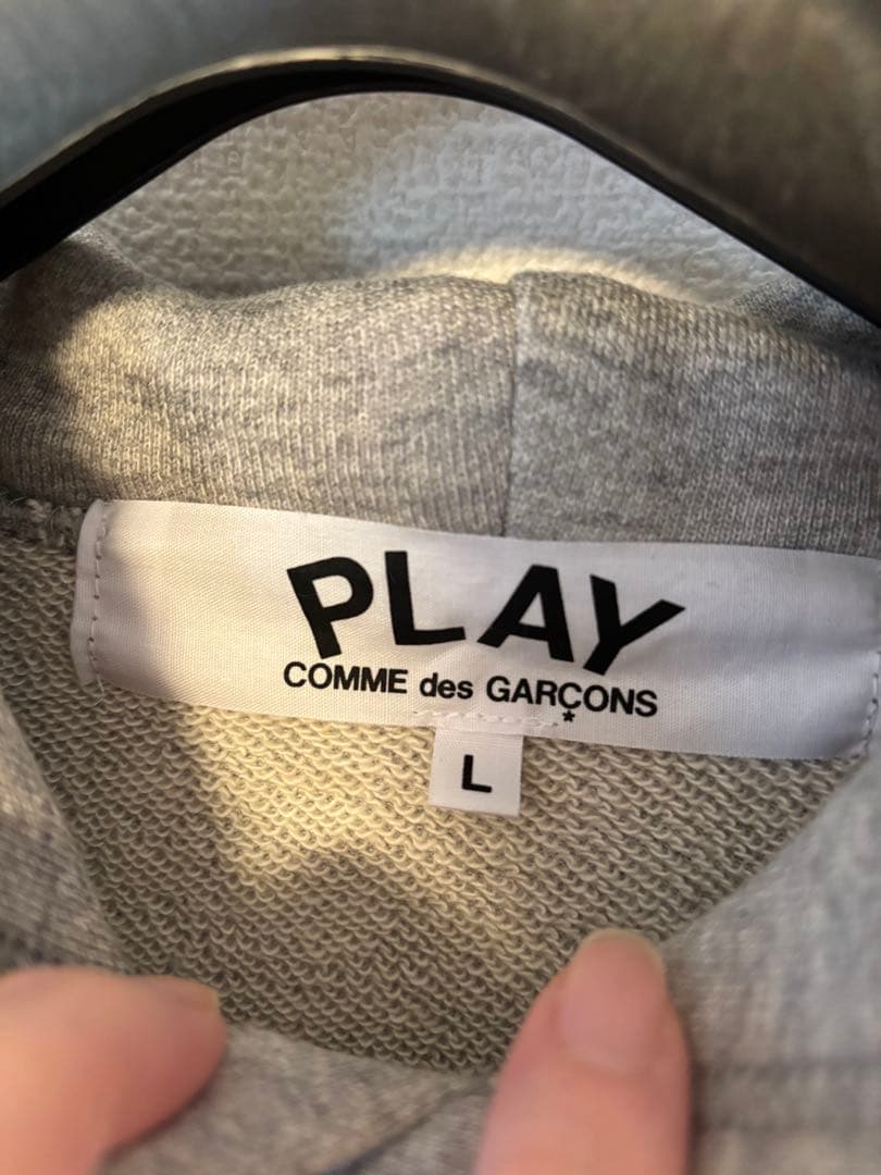 【美品】PLAY Comme des Garçons パーカー　Ｌサイズ