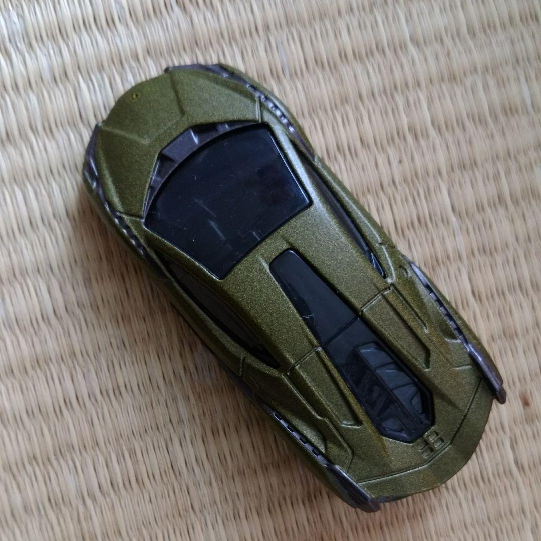 トミカミニカーよかったら使って下さい。