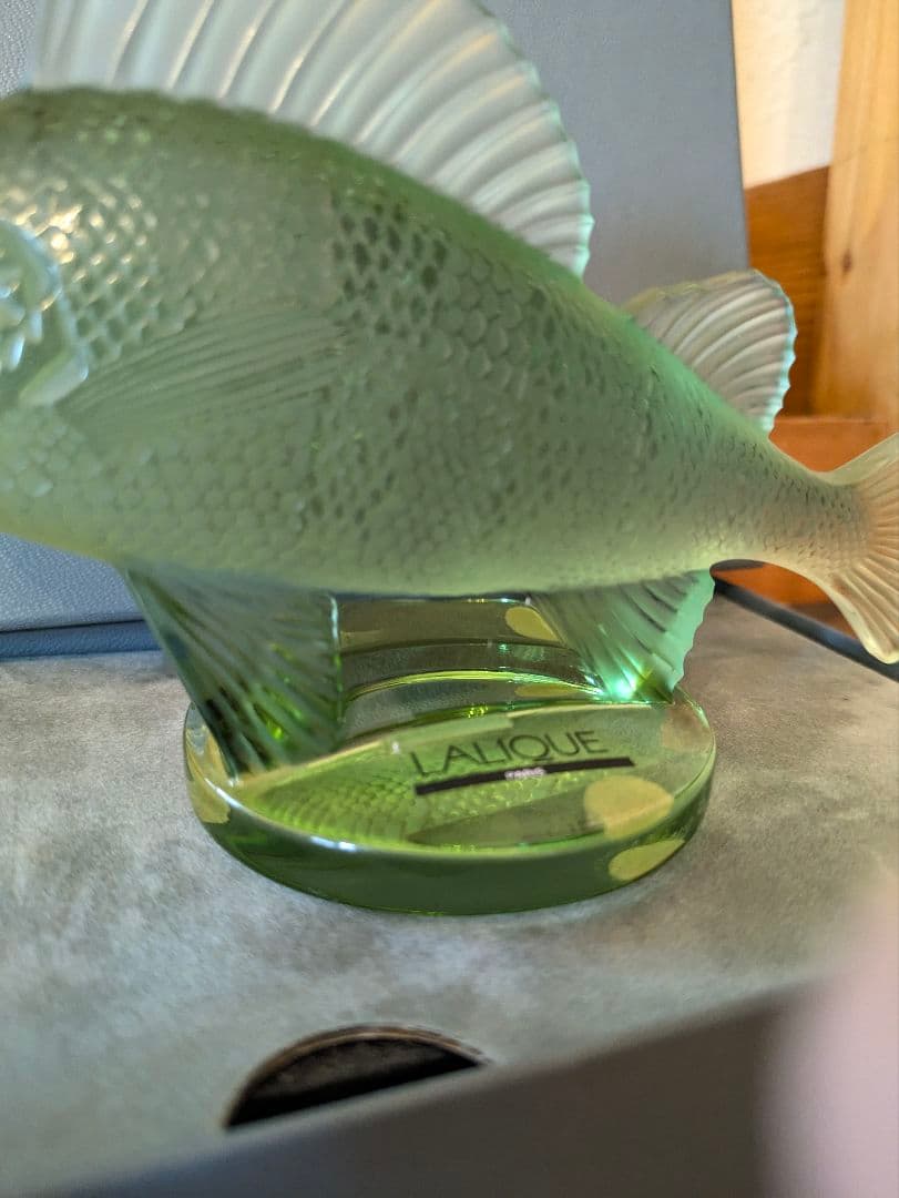 LALIQUE ラリック　魚の彫刻 緑色 ペパーウェイト　約15cm