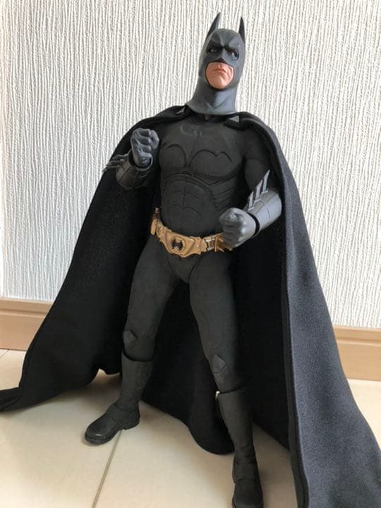 ダークナイト』１／６スケールフィギュア バットマン（オリジナル・コスチューム版）