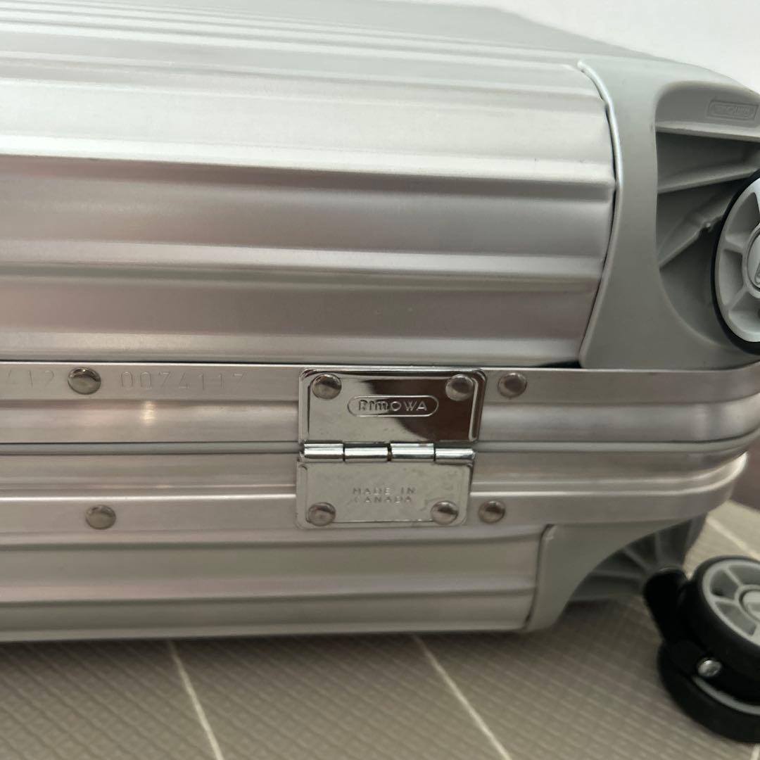 【1度使用】リモワ　アルミニウム　4輪　機内持ち込み　シルバー