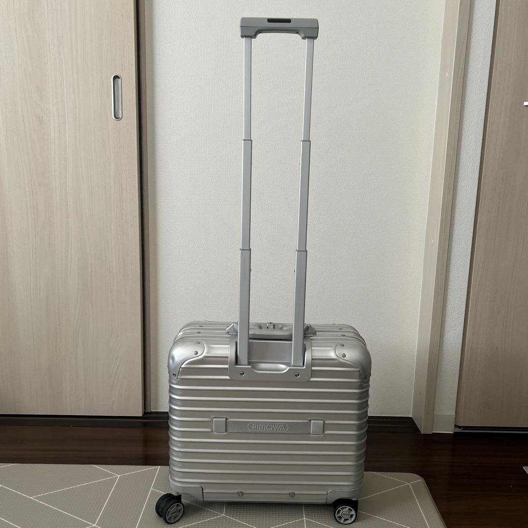 【1度使用】リモワ　アルミニウム　4輪　機内持ち込み　シルバー