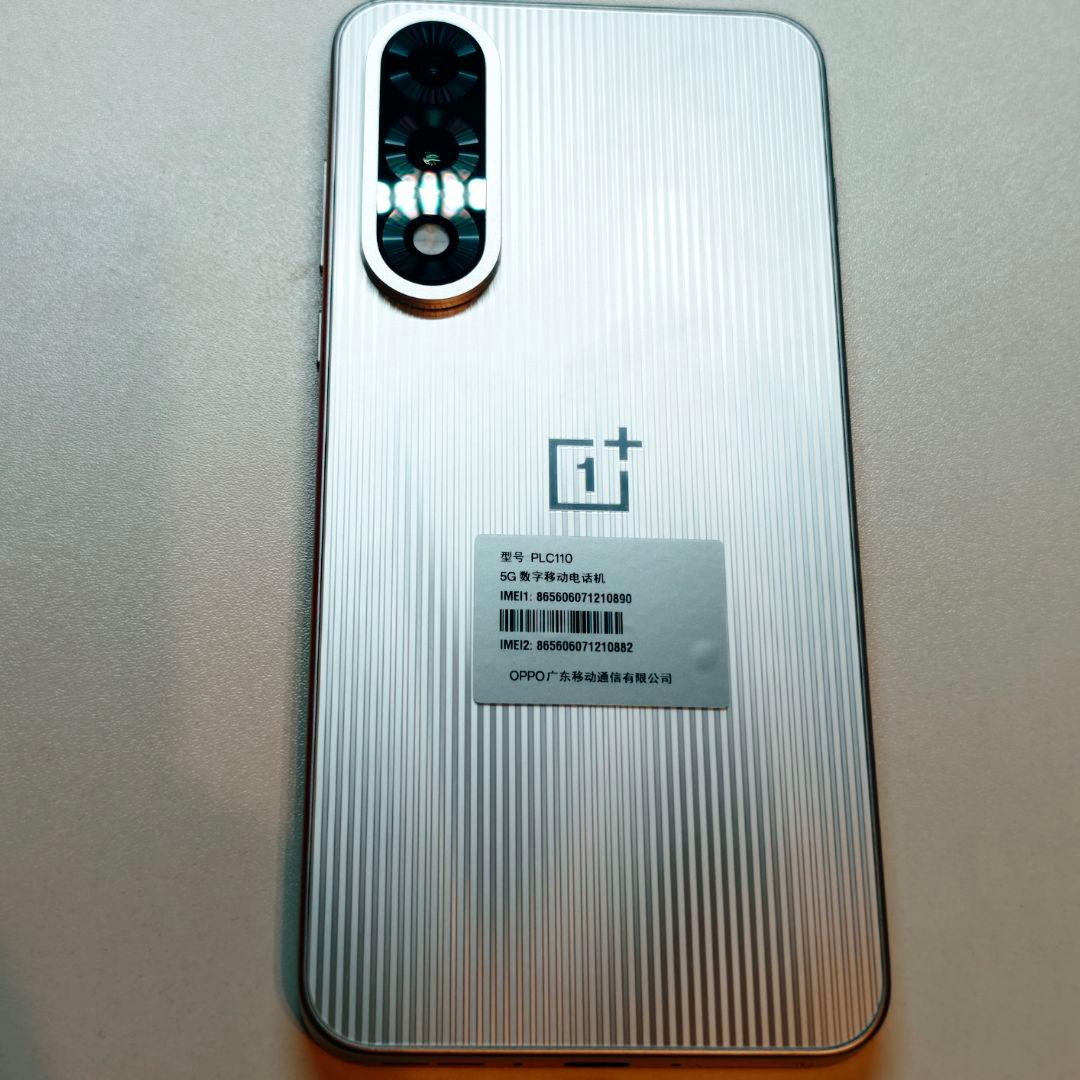 OnePlus Ace 5 ultra 12GB/256GB チタニウム