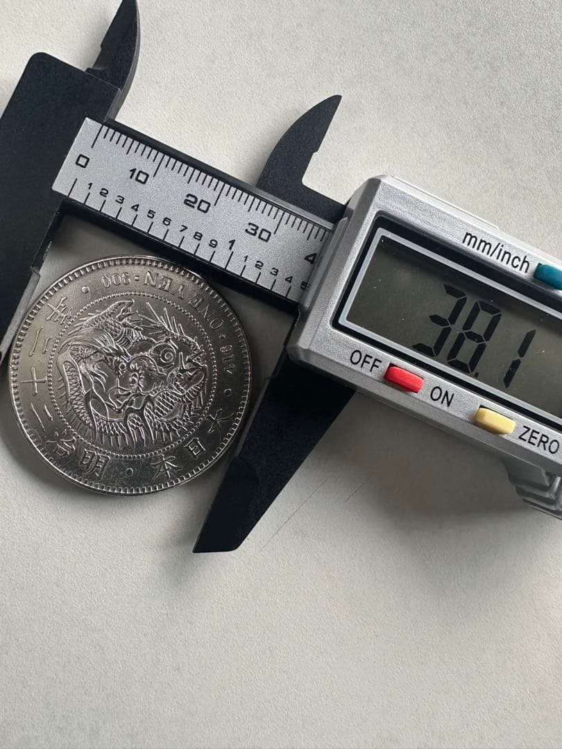 【本物保証】　美品　一圓銀貨　明治22年銘　26.72g 角擦れ