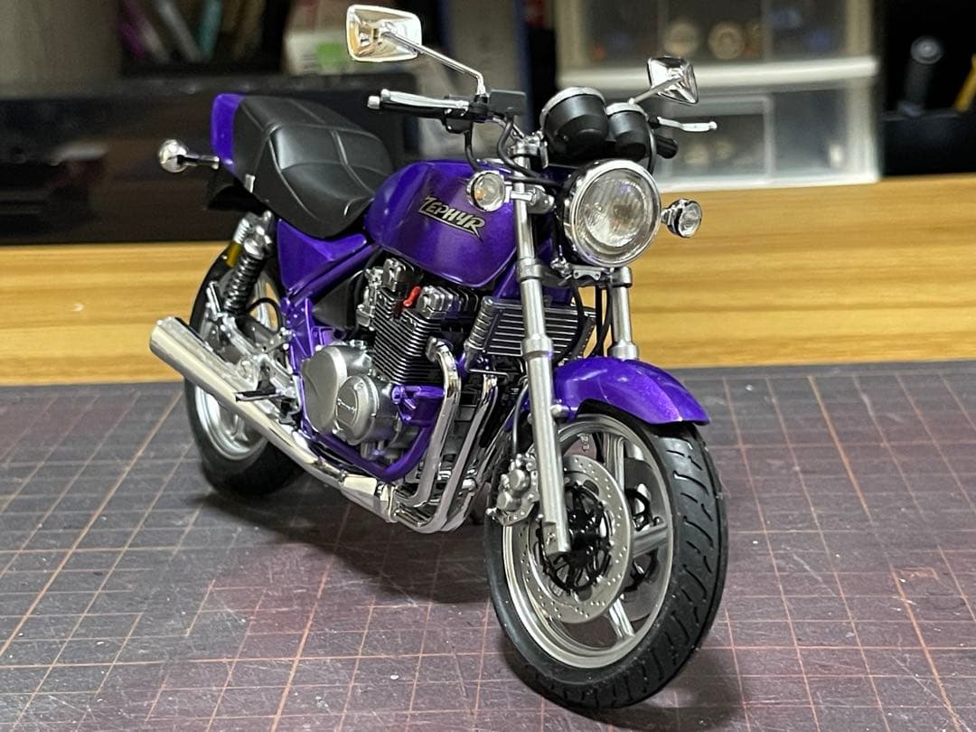 1/32 カワサキ・ゼファー（ZR400C）★完成品