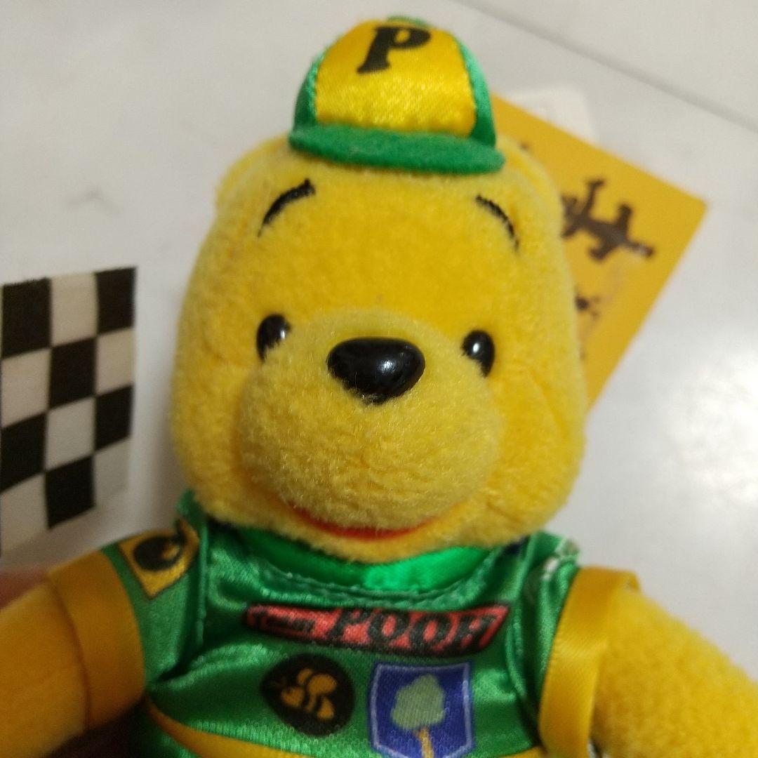 新品　タグ付き　プーさん トゥモローランド ぬいぐるみバッジ