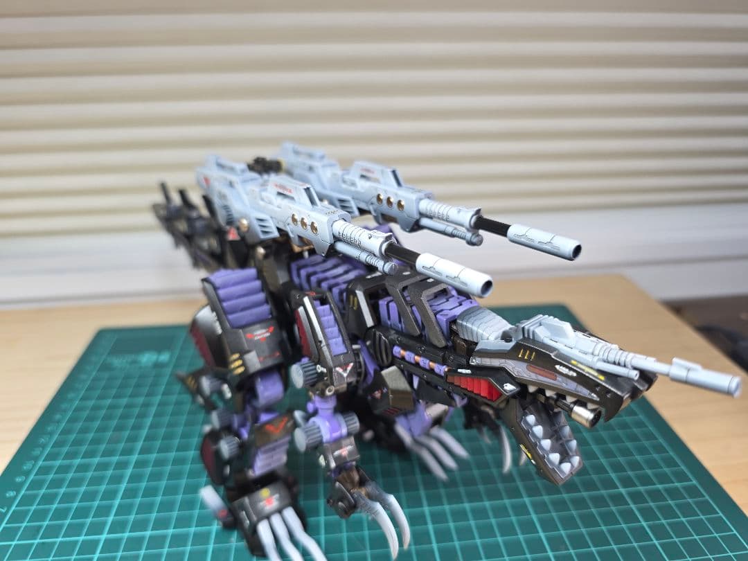 ゾイドHMMジェノザウラー全塗装