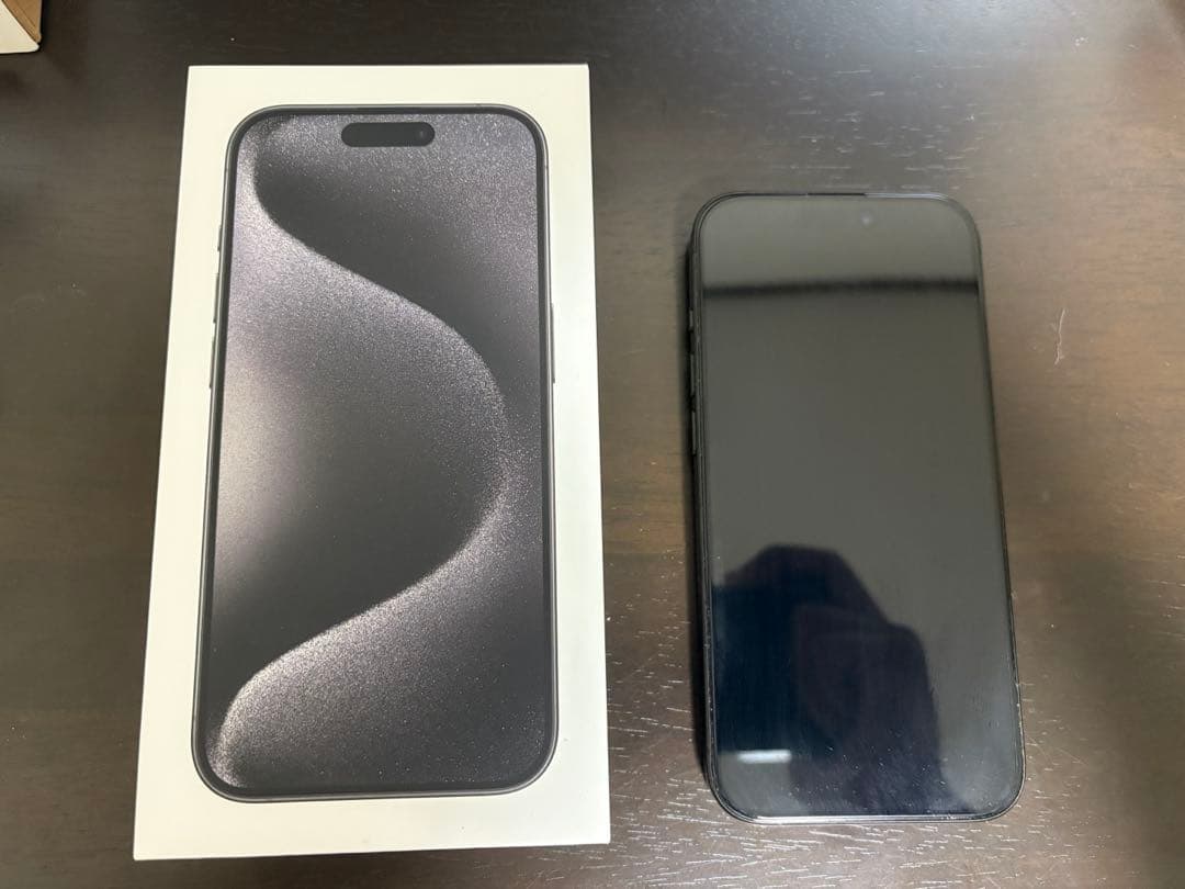 Apple iPhone 15 pro 256GB 本体　ブラック