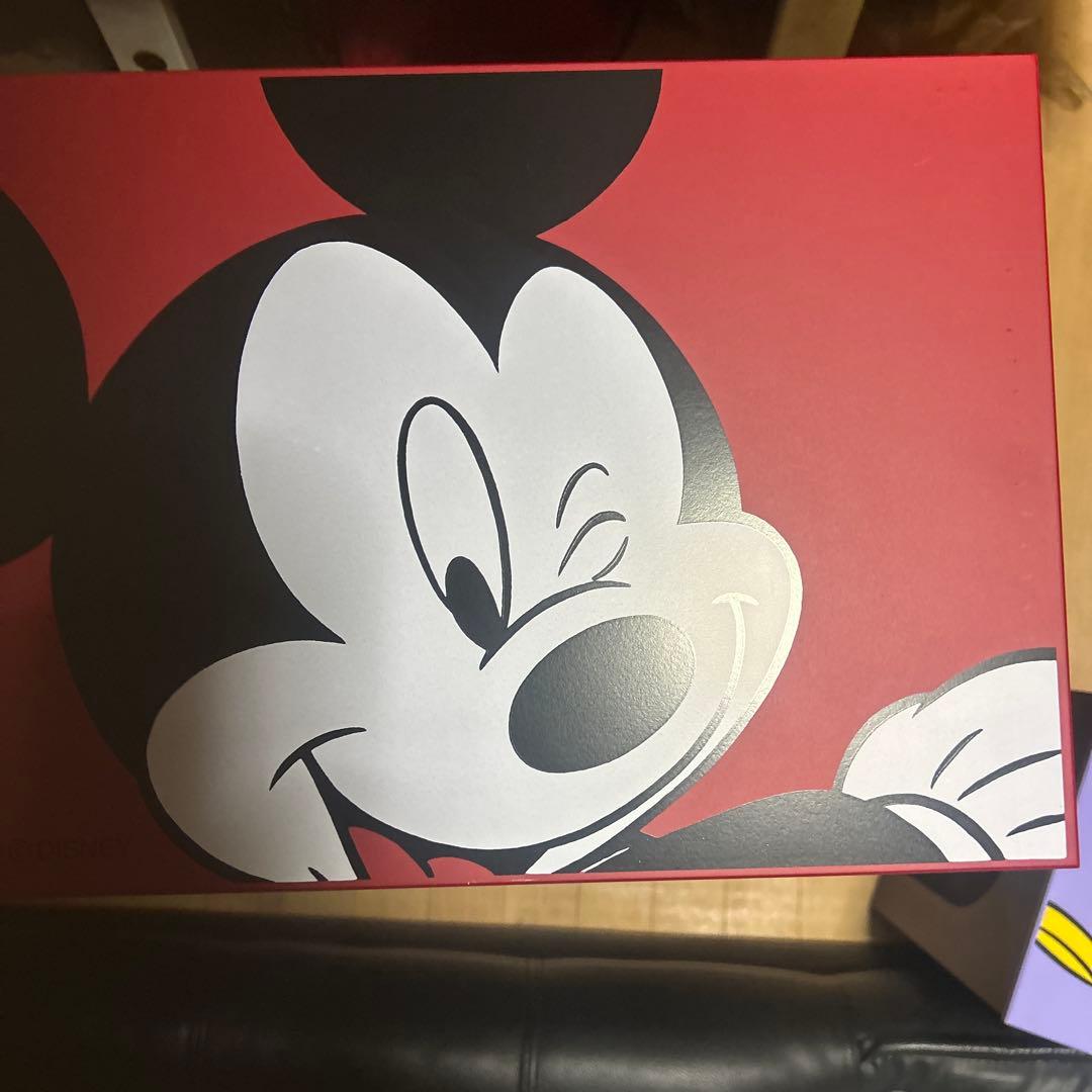 希少品！ ディズニーテーブル