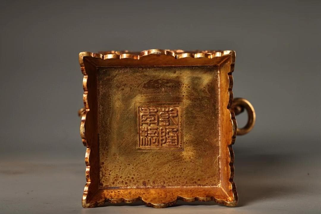 中国古美術・旧蔵鎏金梅兰竹菊花瓶・純銅細密彫・純手作り・高浮彫・茶道具・梨木箱付