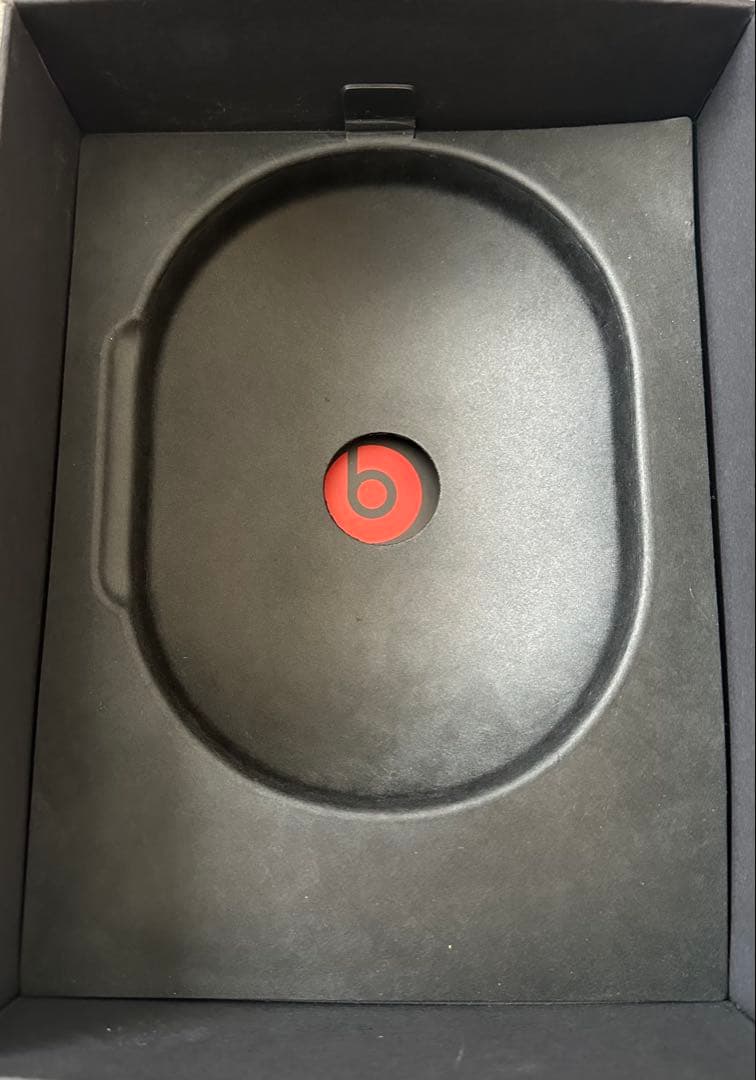 Beats ワイヤレスヘッドホン シルバー(超希少モデル)シルバー色限定モデル