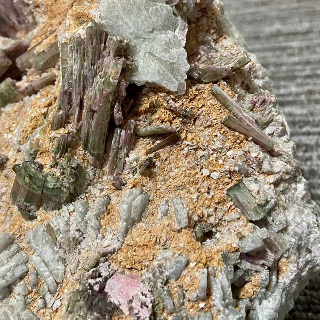 18cm ウォーターメロン　トルマリン　レピドライト　ブラジル　鉱物標本