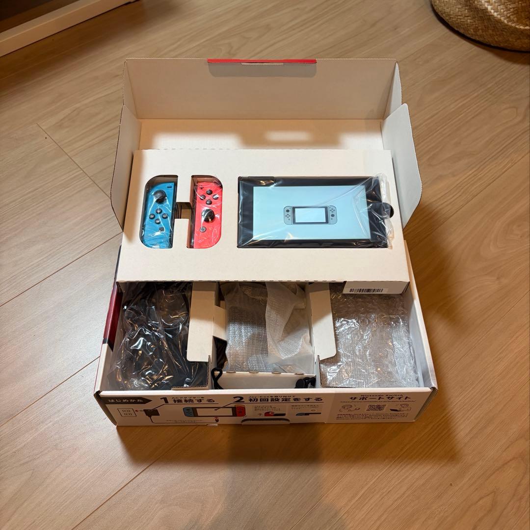 ネ*イ様 Nintendo Switch ネオンレッド・ネオンブルー