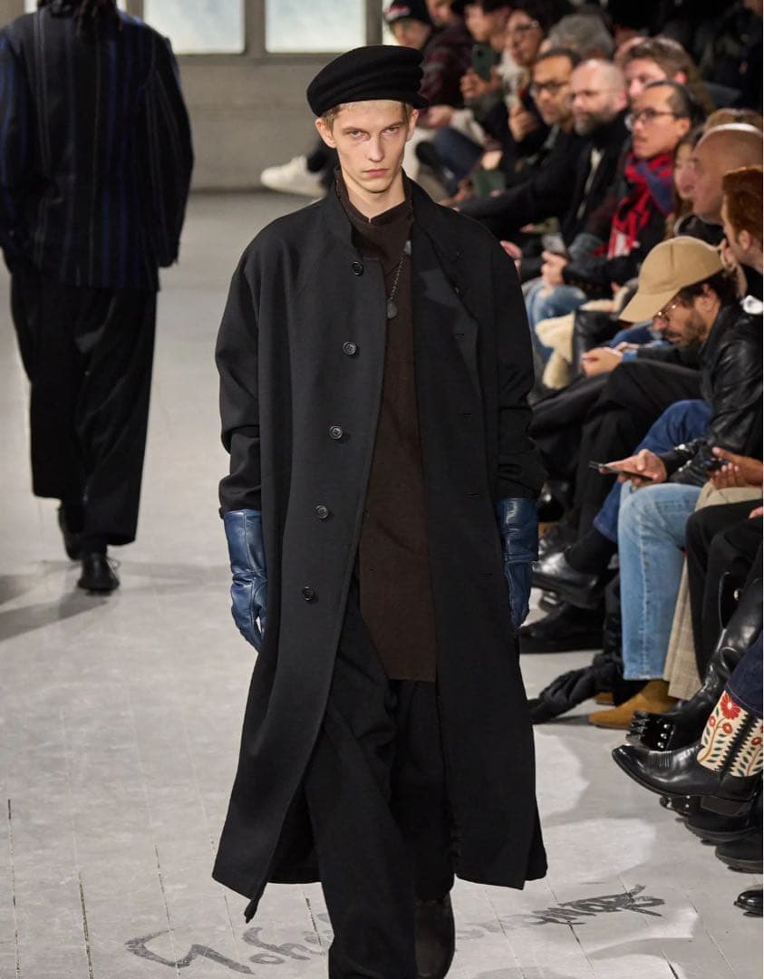 look 30 yohji yamamoto 23aw レザーグローブ　試着のみ