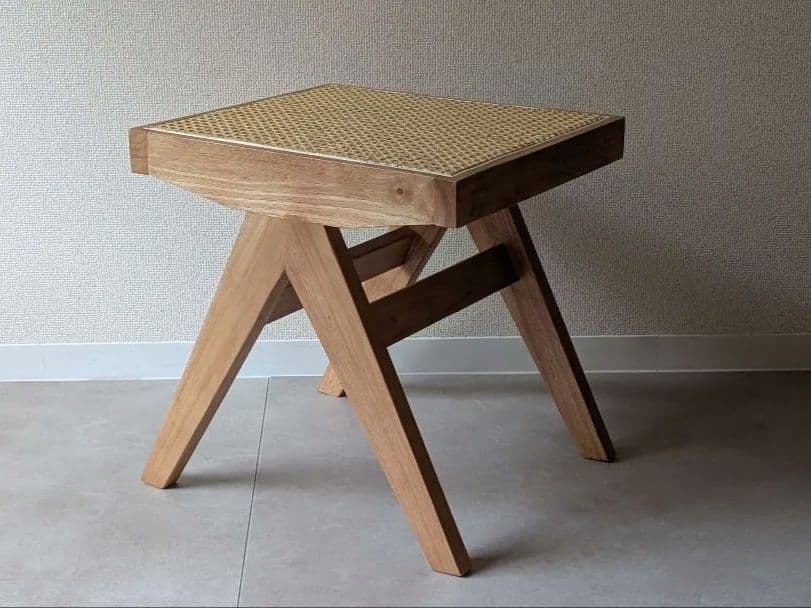 ピエールジャンヌレ　ラタンスツール