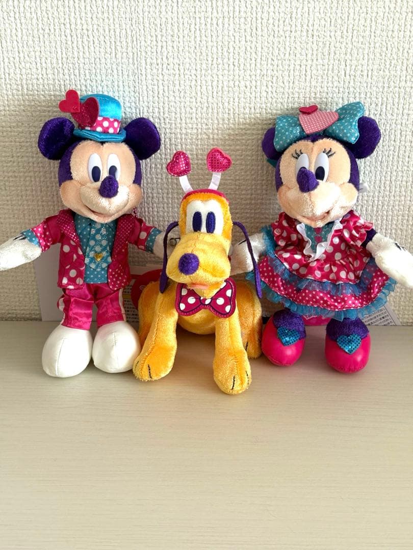パルパル　ミニーのファンダーランド ぬいぐるみバッジ プルート ミッキー　ミニー